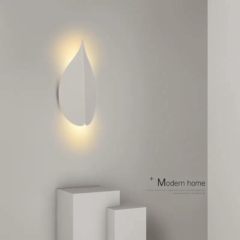 Modern Minimalist Nordic Leaf LED Wall Lamp for Background Bedside Staircase Living Room Decorative Indoor Lighting Fixtures