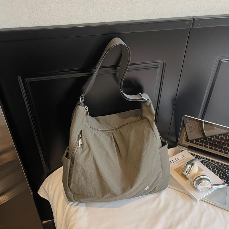 Minimalist and simple large capacity crossbody bag for women, 2026 new model, pure color, small crossbody bag, single shoulder s