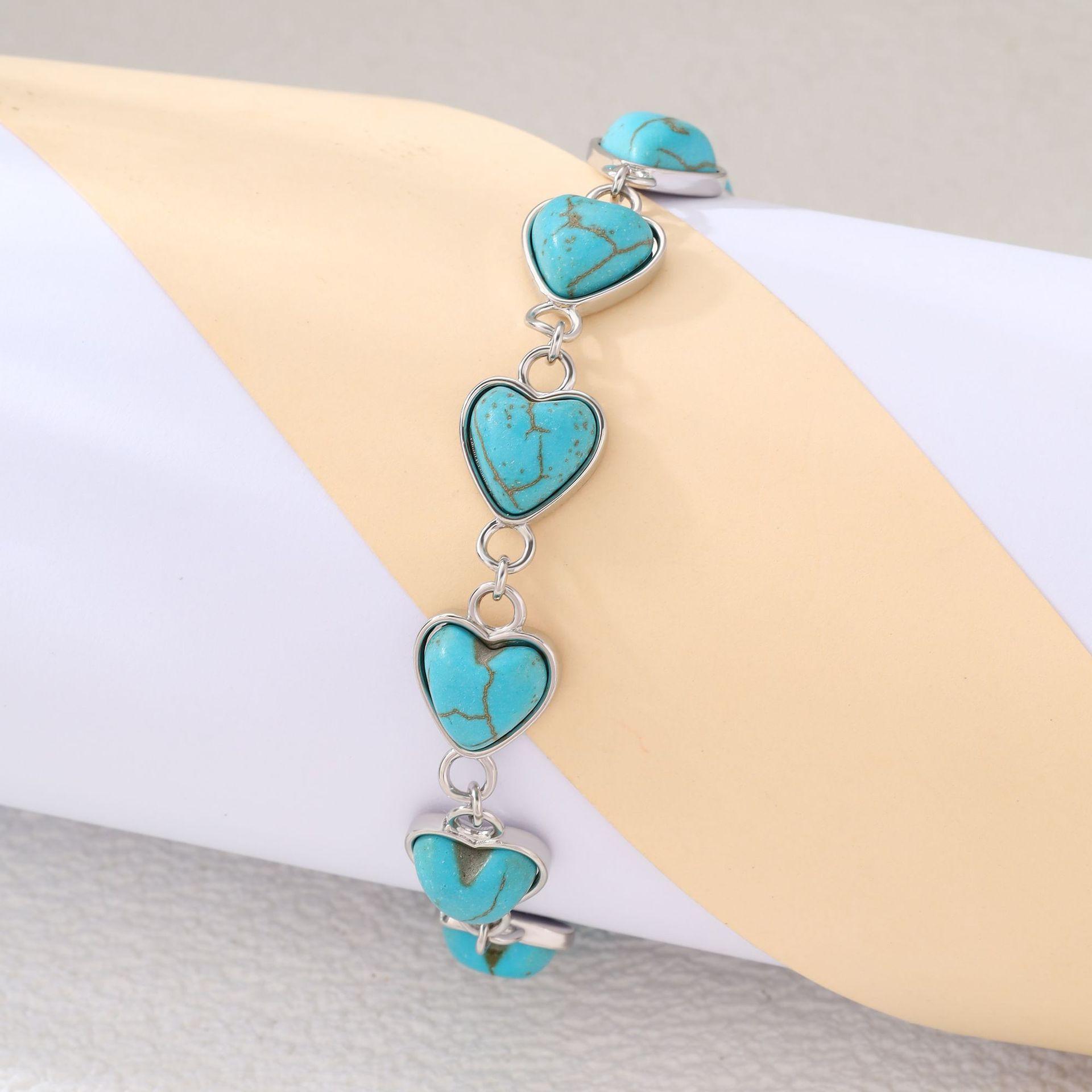 Put Turquoise Love Bracelet, European and American High-end Versatile Peach Heart Jewelry.