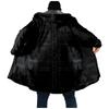 Dicke Herrenjacke mit Reißverschluss und eingesetzten Taschen in der Baumwolljacke