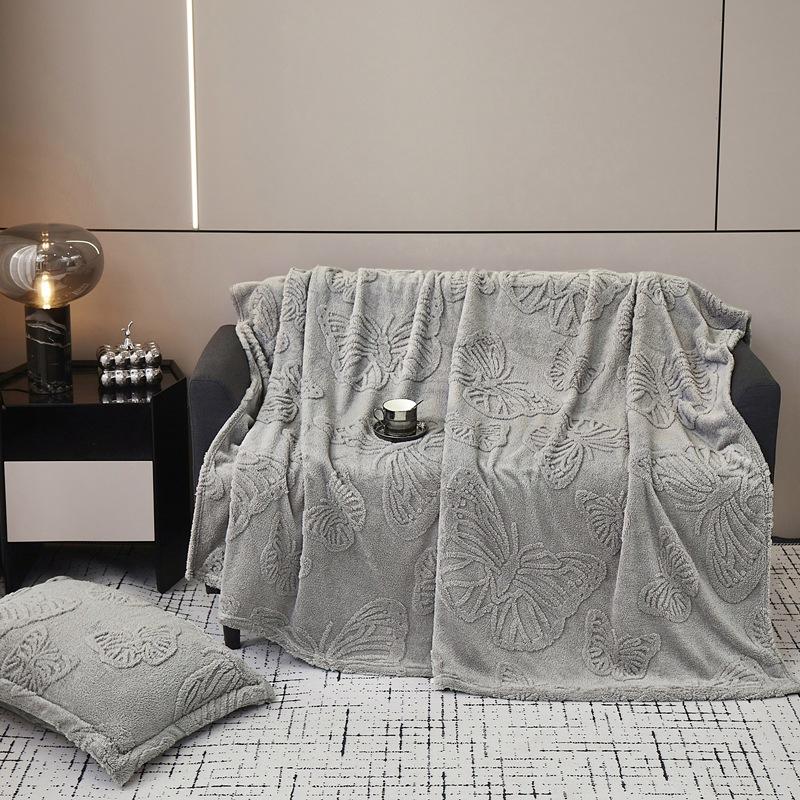 Butterfly Jacquard Four Seasons Flannel Blanket with Exquisite 3D Butterfly Comfortable and Warm Suitable for Bed Sofa Camping Blankets