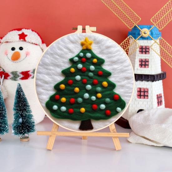 Christmas Needle Felting Kit Holiday Felt Painting Set for Beginners Starter Needle Felting DIY Craft Kit with Pad Needles Wool Decorative Frame
