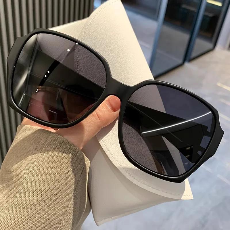 New Large Frames Square Sunglasses Female's Designer Fashion Sun Spectacles Female Driving Use Eye Spectacles UV 400 Protection Oculos De Sol