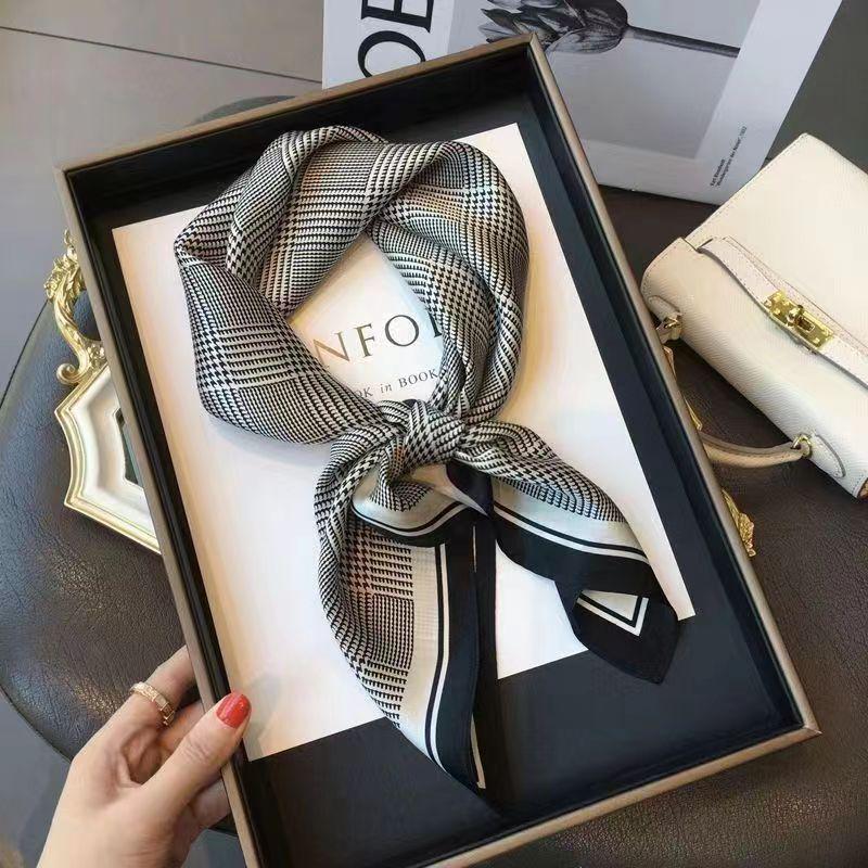 High-End Women's Lightweight Silk Square Scarf - Temperament Print Neckerchief for Neck Protection and Decoration.
