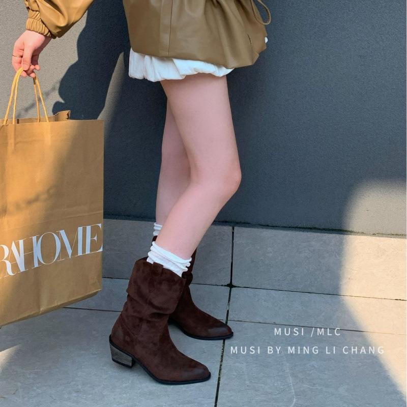 2025 autumn and winter Korean pleated boots pointed thick heel western cowboy boots women's new Martin boots short boots