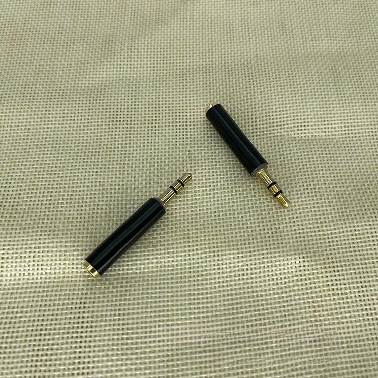 3,5mm samice-samec audio adaptér: Konvertor ze 4 sekcí na 3 sekce pro PC, telefony, mikrofony a vysílání