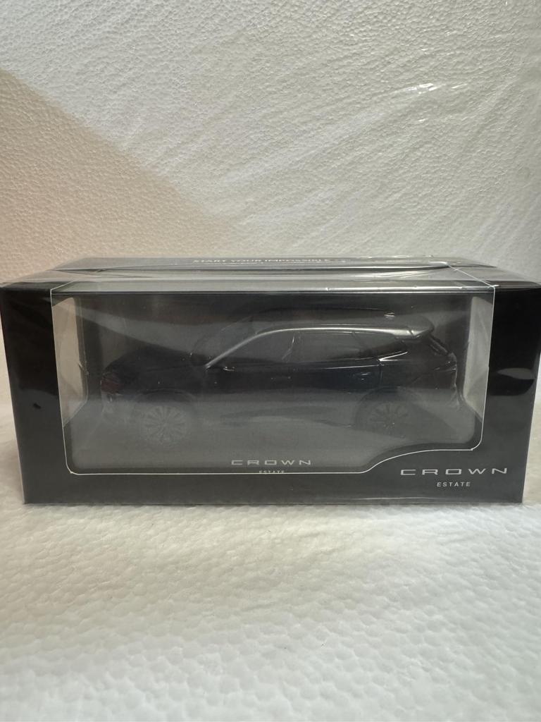 Toyota New Crown Estate PHVE Color Sample Miniature Car Precious Metal X Massive Gray 1/30