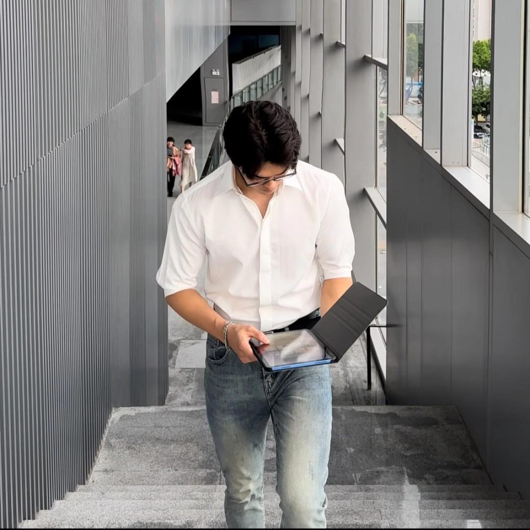 

Мужская стильная рубашка Неаполь черного цвета с длинным и коротким рукавом на весну и осень 2025 года. L белый