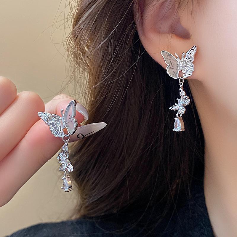 Silver Needle Simulation Camellia Stud Earrings French Retro Elegant Earrings Personalized Fashion Versatile Earrings Niche High Sense