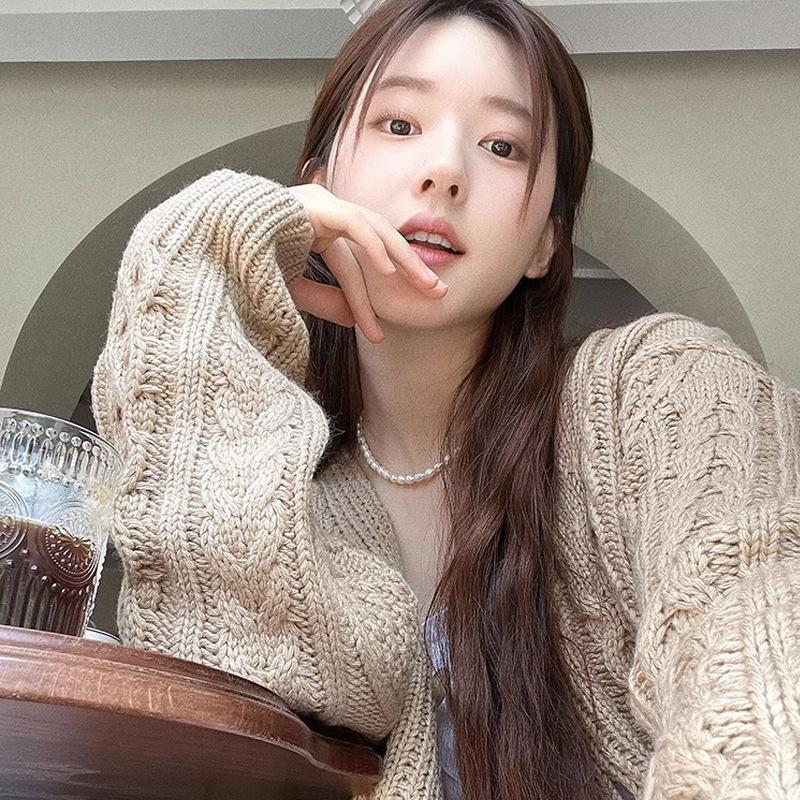 s9Silver-plated, high-quality, small-grain natural freshwater pearl necklace, the same style as Zhao Lusi's, a women's summer clavicle chain