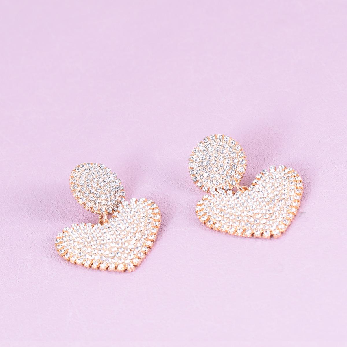 Exquisite Full Diamond Heart Stud Earrings - Glittering Nightclub Statement Pieces золотой