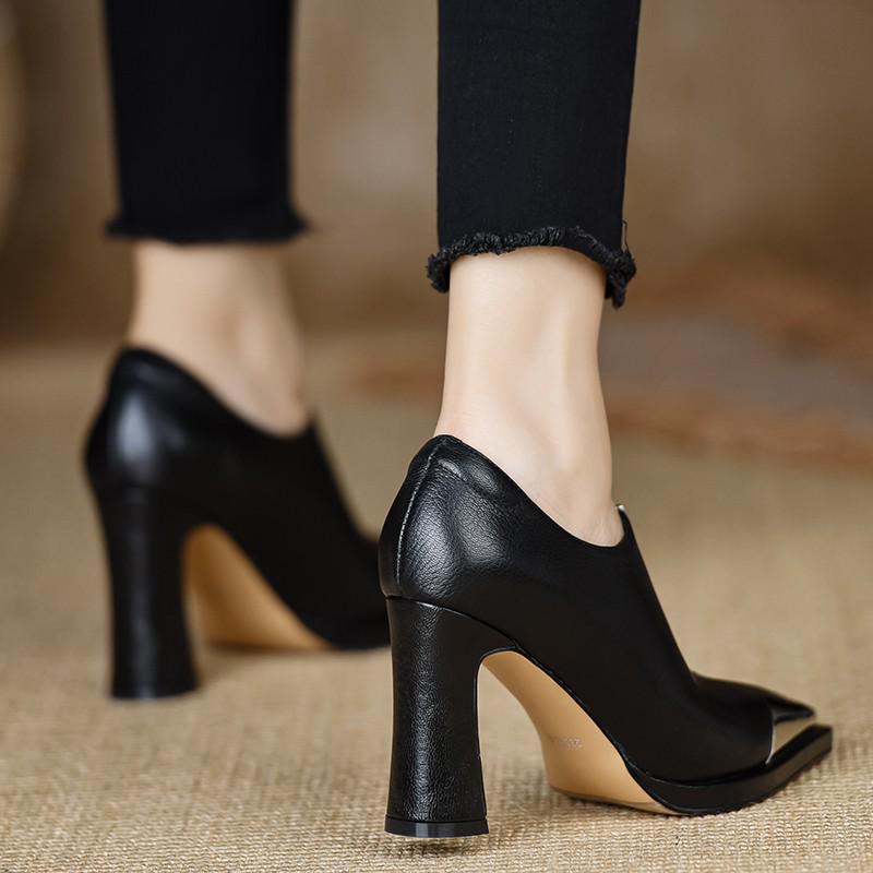2024 Autumn Women's Black Leather Pointed Toe High Heels with British Style Metal Toe Anti-Collision Design