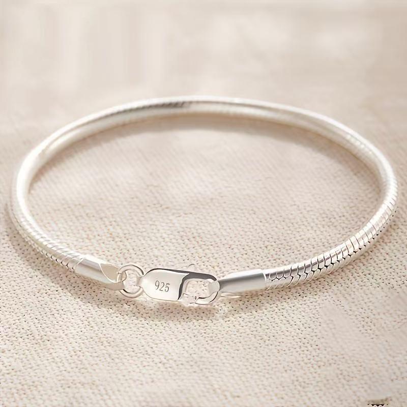 European & American Fashion Snake Bone Bracelet - Unique, Non-Fading, High-End Jewelry Gift for Women