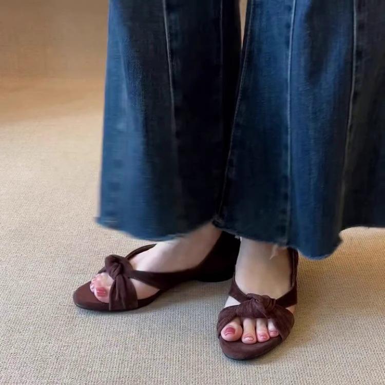 Sheepskin version~ retro fashion sense cross-band kink sandals women's 2025 new round head thick heel commuter Roman shoes