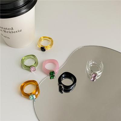 Bague Rondes Géométriques Irrégulières Transparente Colorée en Cristal Strass Zircon pour Femmes Accessoires de Bijoux Brillants