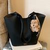 Casual Underarm Bag Women's New Winter Shoulder Bag Niche Commuting Large-capacity Soft Leather Women's Bag