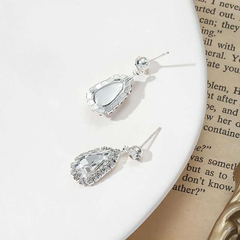 Elegante Wassertropfen Strass Kristall Zirkonia Steckerohrringe