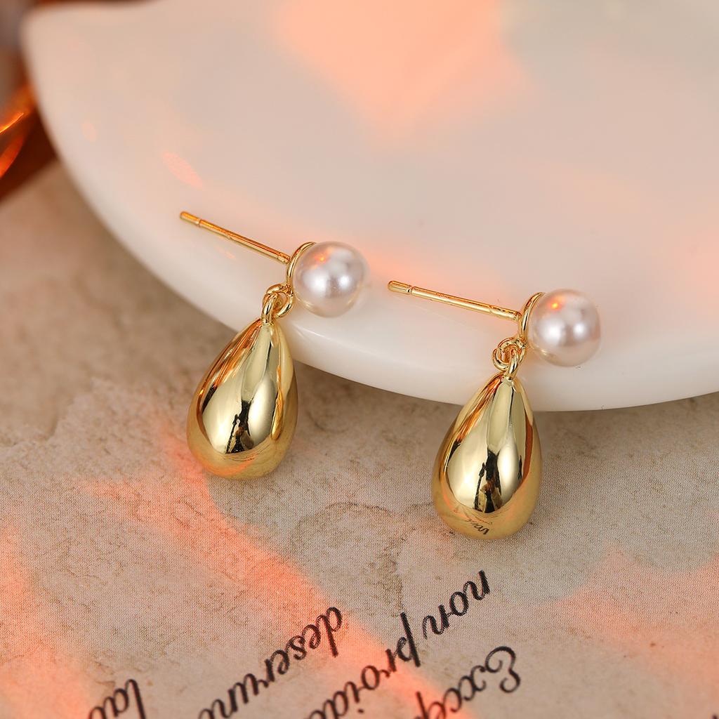 Premium Pearl Stud Earrings S925 Silver Needle Elegant Exquisite Earrings Retro Temperament Versatile Earrings