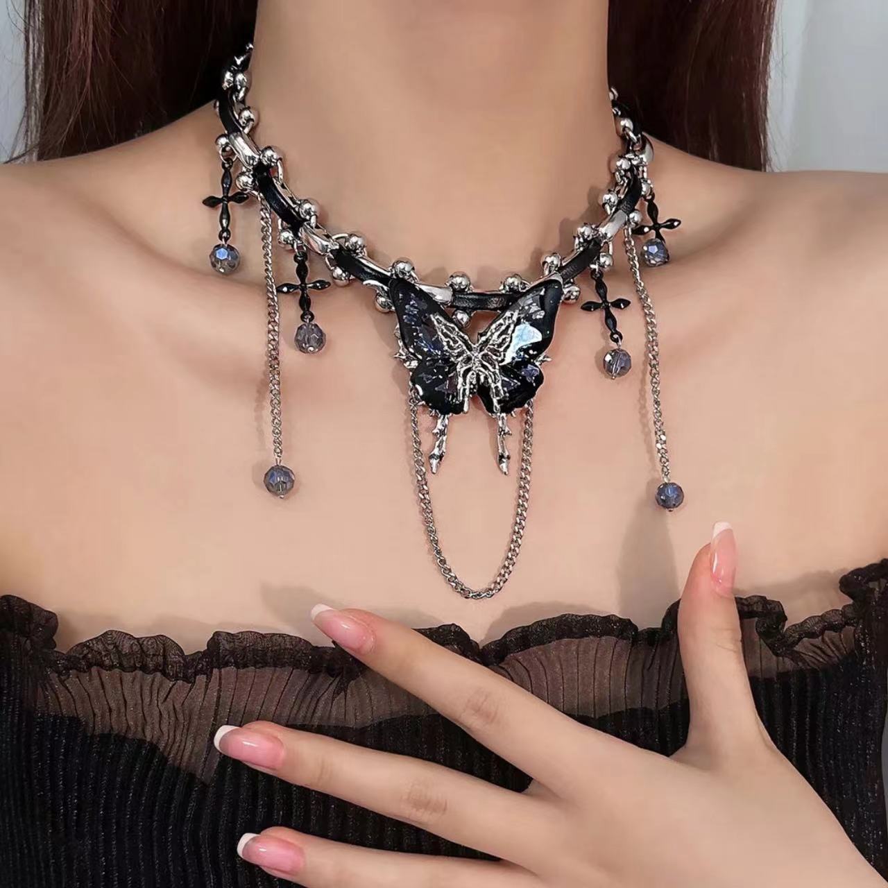Female Fashion Niche Versatile Butterfly Necklace Leather butterfly