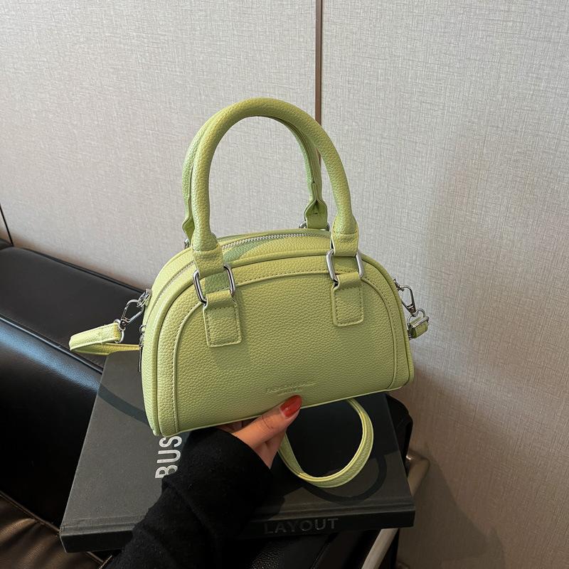 Nischen-Tasche Damen 2025 neu tragbare Bowlingtasche, High-End-Feeling Schulter-Crossbody-Kissen-Tasche mit großem Fassungsvermögen