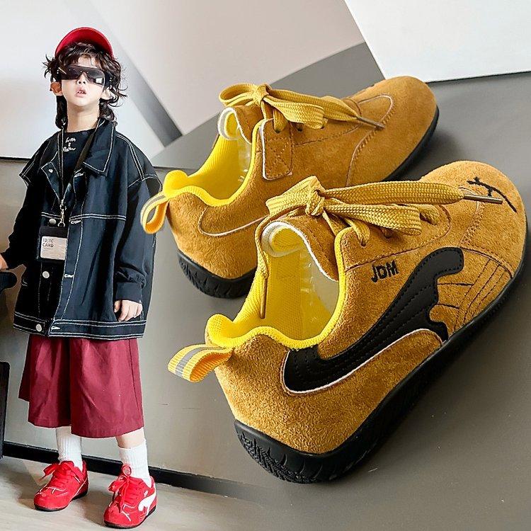 

Детские моральные тренировочные туфли мужские и женские туфли 2025 весна и осень новая спортивная обувь низкий верх кеды мягкая подошва красный средний и старший chi 36 yards inner length 21.9cm