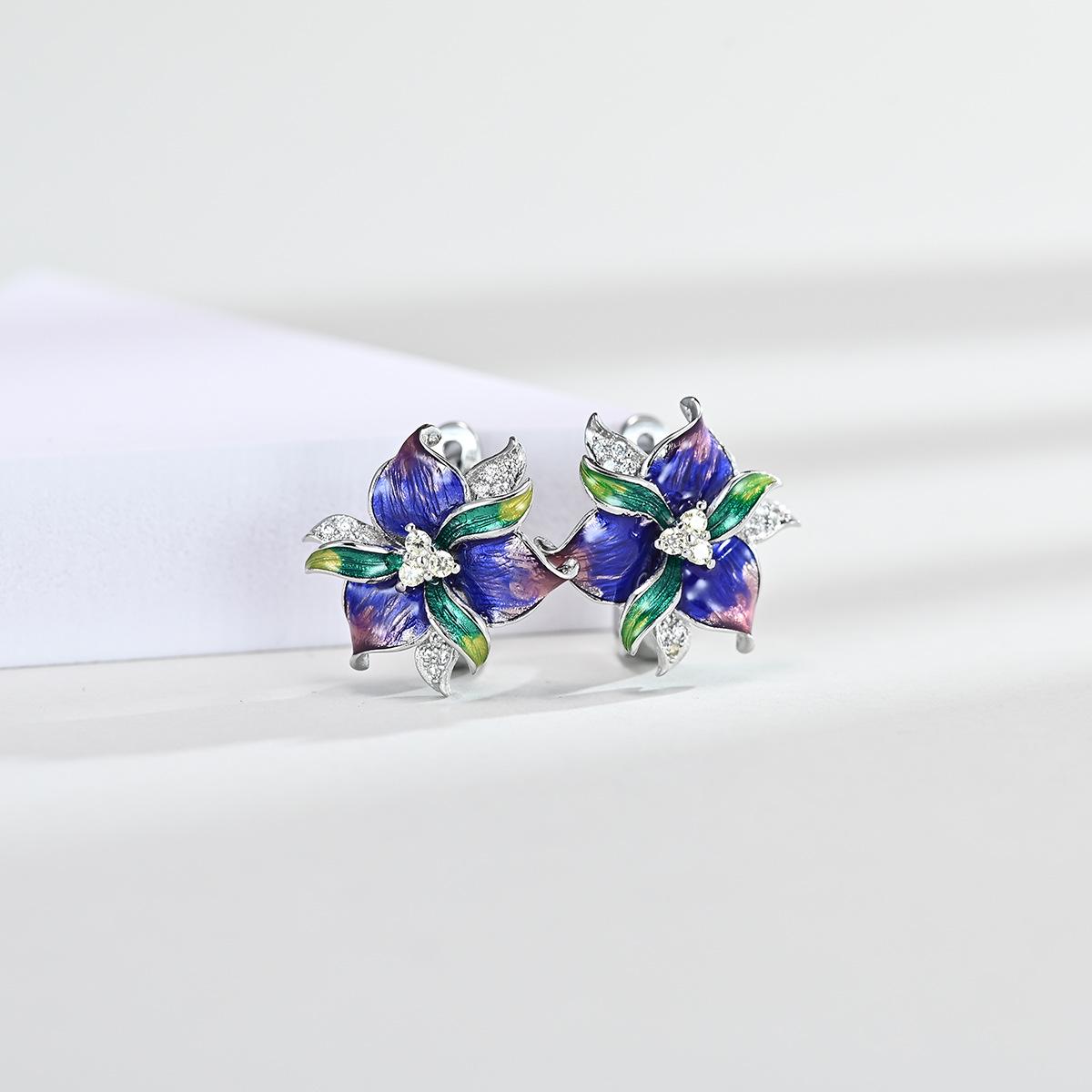 

Ювелирный набор «Цветы из зеленой эмали Чжэньжун»: Кольцо, Ожерелье, Фиолетовые серьги-капли, Подвеска Green Petals