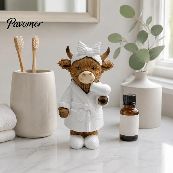 Environmentally Friendly Resin Decor Highland Cow Bathroom Figurine, Bathrobe Statue, Wateroroof Small Desktop Figurine Gift Animal Ornament for Sink