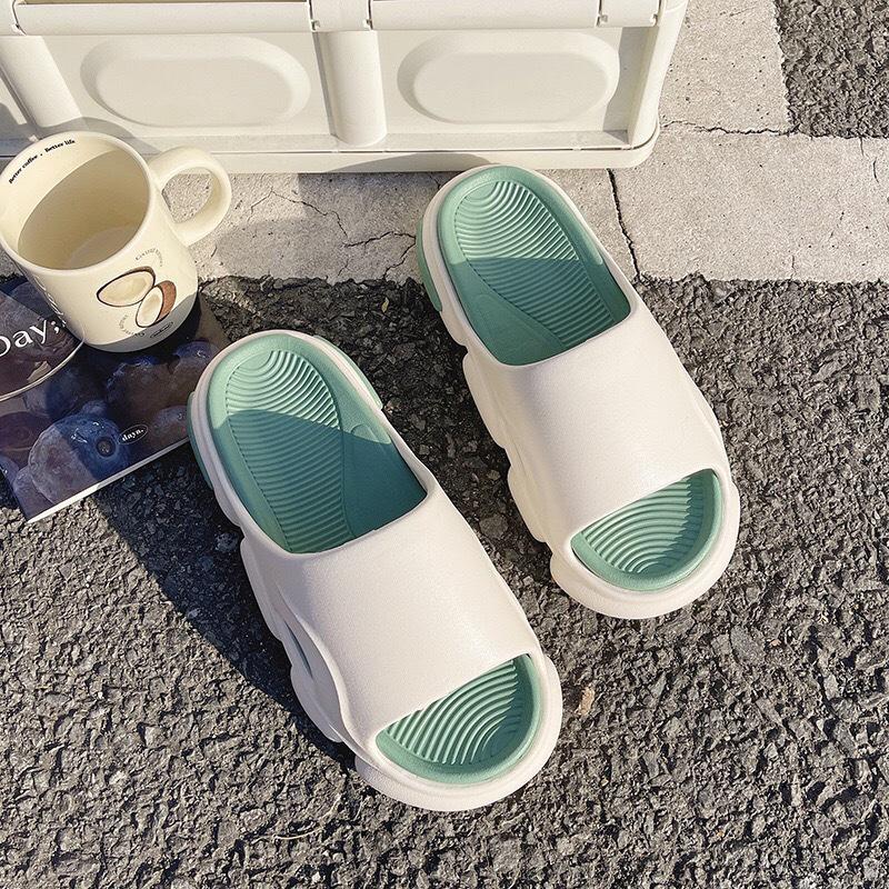 Women's Thick-Soled Banana Flip-Flops, Trendy Summer Non-Slip Beach Sandals for Couples 2026
