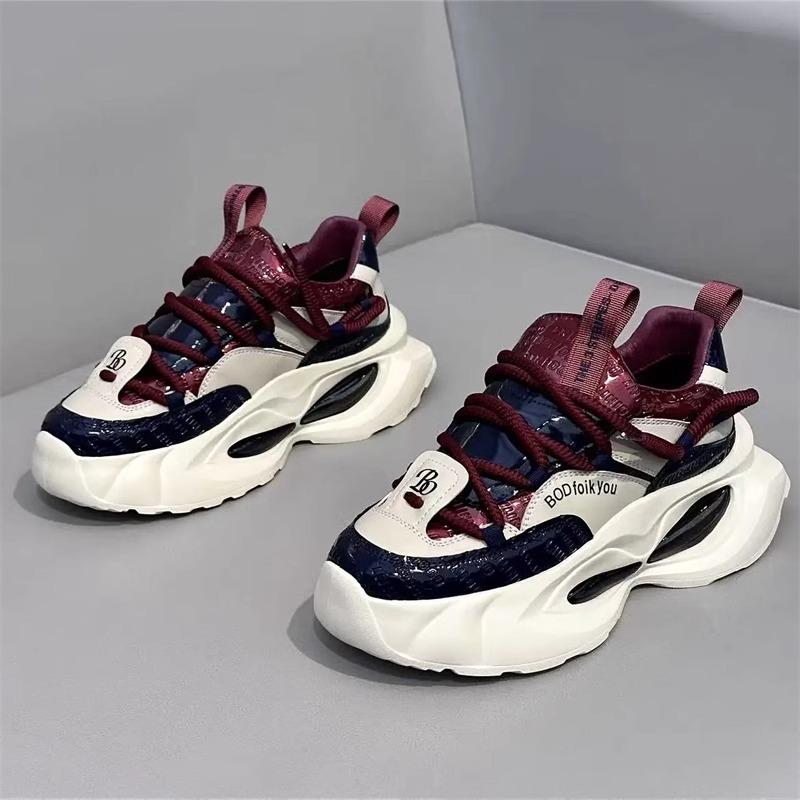 

2025 New Fashionable Men s Sneakers Trendy Versatile Soft soled Casual Shoes Thick soled Increased Breathable Running Shoes 39