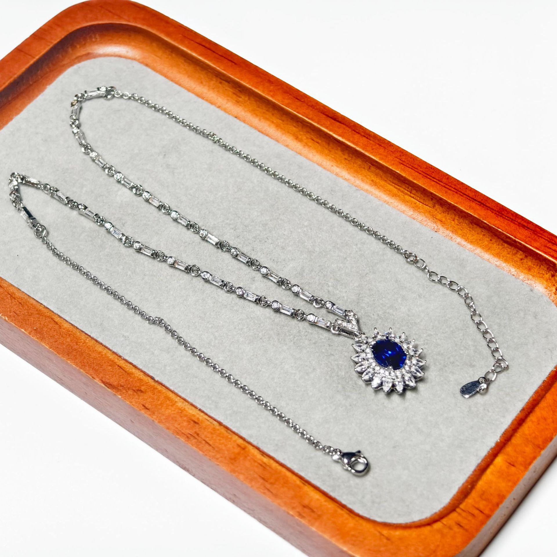 Gesi En Jewelry: Korean Style Sunflower Gem Pendant Necklace for Fashionable Ladies
