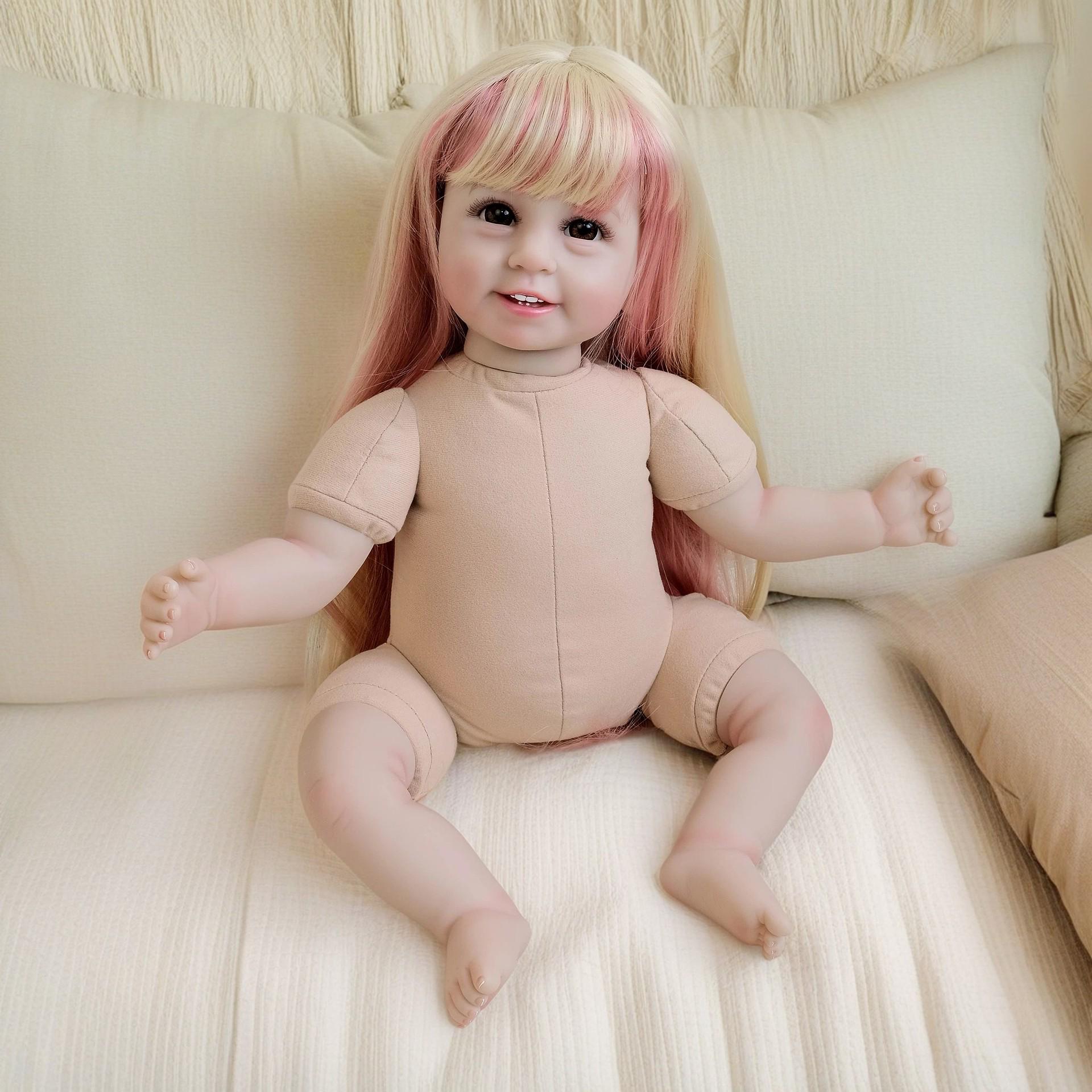 Six-Color Wig Set for Nude Doll: Realistic and Cute, with Freely Matchable Clothes 55 cm