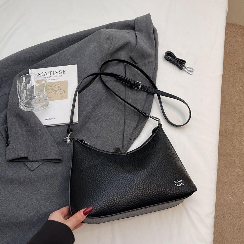 One shoulder messenger bag women's bag 2025 new summer tote bag large capacity dumpling bag