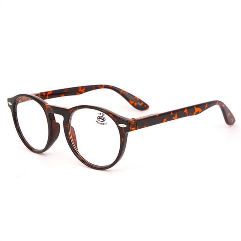 Ultra Lightweight Classic Reading Glasses Women Men Round Shape Glasses Frames for Read Female Stylish Brown Glasses Glasses Frame 1.5
