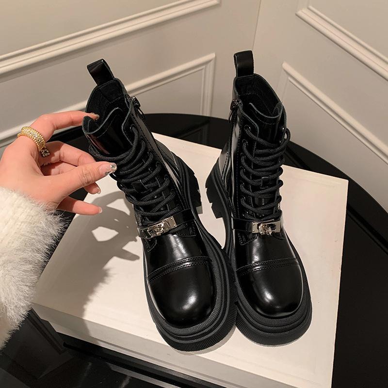 

Ботинки Мартин на высокой платформе женские 2025 новая весна, осень и лето универсальные черные мотоботы британские милые и крутые ботильоны 40