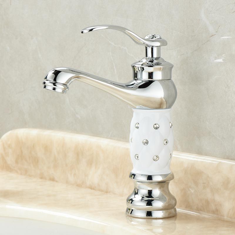 Baterii Europene pentru Lavabo de Baie Aurii Baterii Mixere Decor Diamant Crom Mâner Unic Cald și Rece Montare pe Deck