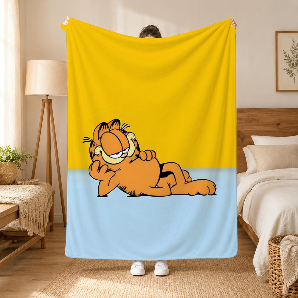 A fat yellow cat cute Garfiel Throw 240g flannel blanket, suitable for sofas, beds, offices,  exquisite gift blankets