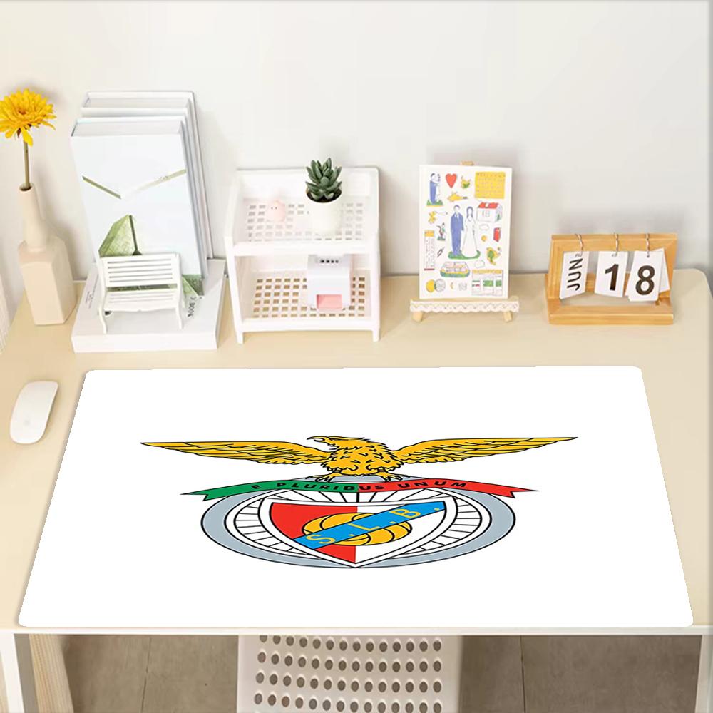 S.L. Benfica Thema Mauspads, Rutschfeste Gummiunterseite, Multifunktionales Büro- & Heimdekor, Perfekt für die Personalisierung des Arbeitsplatzes.