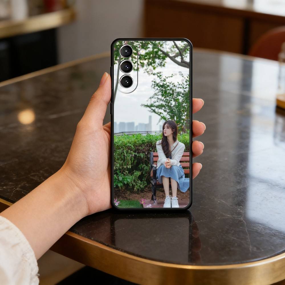 

Чехол для телефона китайской актрисы Луси Рози Чжао для Samsung S25,24,23,22,30,21,10,9,Ultra,Plus,Lite,FE,4,5 G Мягкий черный чехол Samsung S20fe