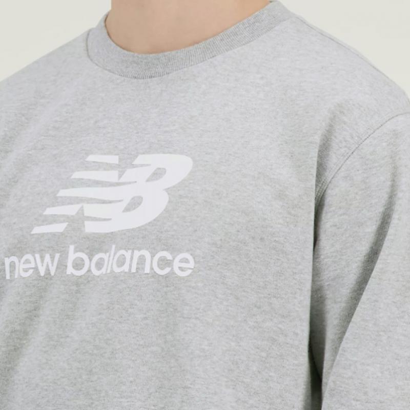 New Balance Men S eSSential Stack Logo French Terry SweatShirt nbncd4S021 chooSe 1 Of 2