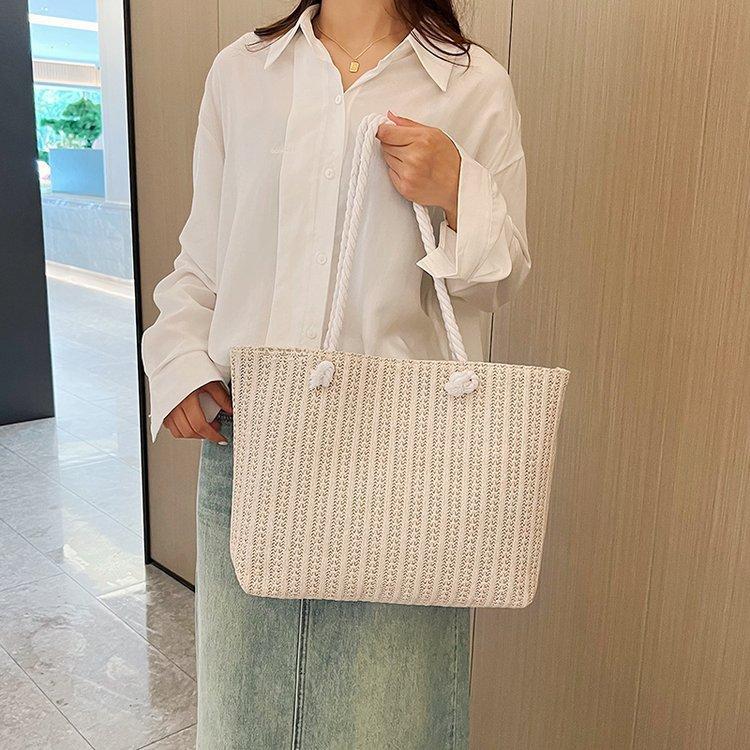 Fashion Large Capacity Shopper Shoulder Bag for Women Straw Woven Handbag Summer Beach Woven Simple Tote Bag