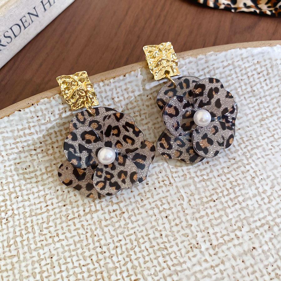 French Retro Silver Needle Round Flat Round Resin Fringed Earrings Light Luxury High-end Earrings Versatile Earrings