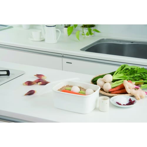 Shinki Gosei Tombo Storage Container for Pickled Rice, 3.3 Liters, Enamel with Water Removal Tool, Odor-Resistant, Odor-Resistant, White, 3.3-inch, 24