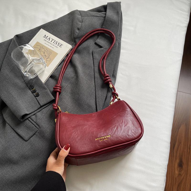 

Niche bags women s autumn and winter versatile casual shoulder messenger bag ins pillow bag