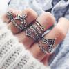 Retro Carved Rhinestone Joint Ring: Stylish European & American Women's Accessory