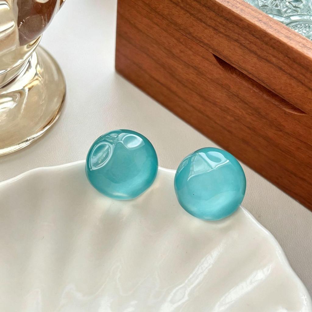 Hong Kong Retro Color Block Resin Stud Earrings - Niche High-End Fashion for Women