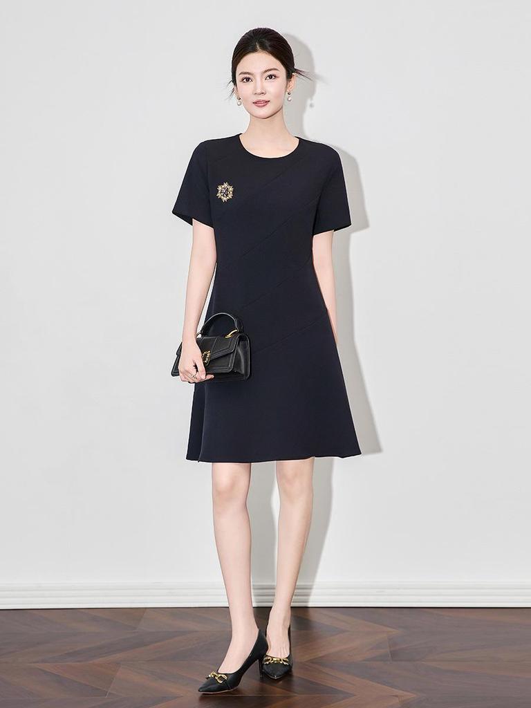 Elegant Minimalist Round Neck Short Sleeve Women's Summer Dress