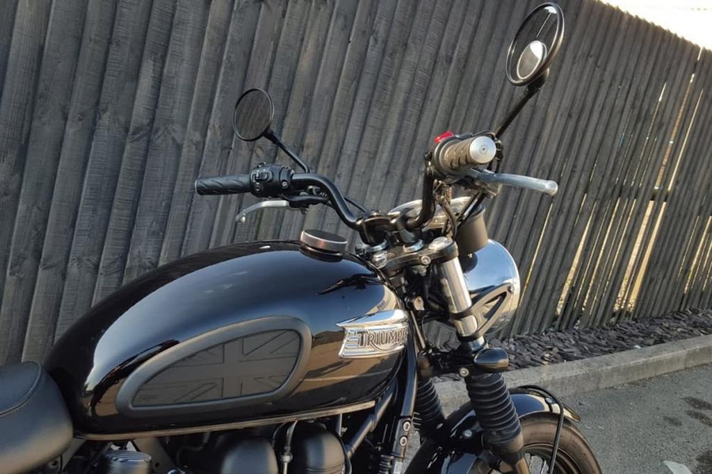 Motone Universal Tank Pad (MTE080) for Street Twin, Thruxton R/RS, Bobber, and Speedmaster, Union Jack