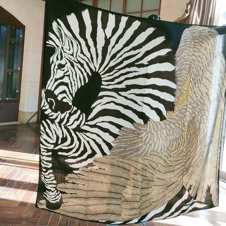 [Wings Pegasus] Kochi Commuter Smoke Powder/Zebra Pegasus~ Silk Twill Silk Women'S Silk Scarf Large Square Scarf Women