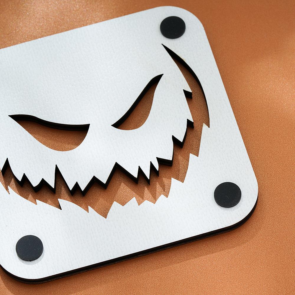 Zestaw 4 czarno-białych drewnianych podkładek pod kubki w kształcie dyni Kolekcja Halloweenowa do wystroju domu i baru