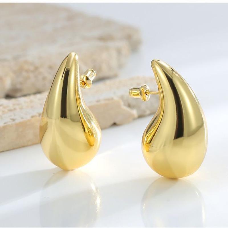 Trending 3D Water Drop Metal Earrings: Chic, Unique Design with a High-End, Sophisticated Style